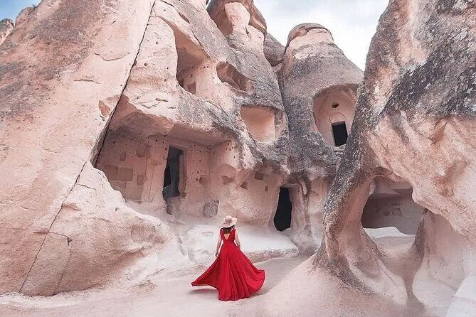 2 Day 1 Night Cappadocia Package Tour From Istanbul - Stop 1 on Day 1: Uchisar Castle and the best kind of viewpoint stress