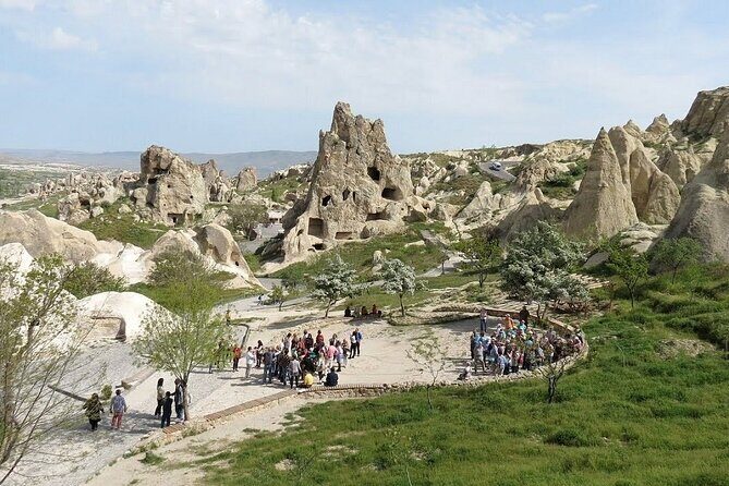 2-Day Tour in Cappadocia with Pick Up - Day 1 in Göreme: Panorama Views, Rock Churches, and Fairy Chimney Time