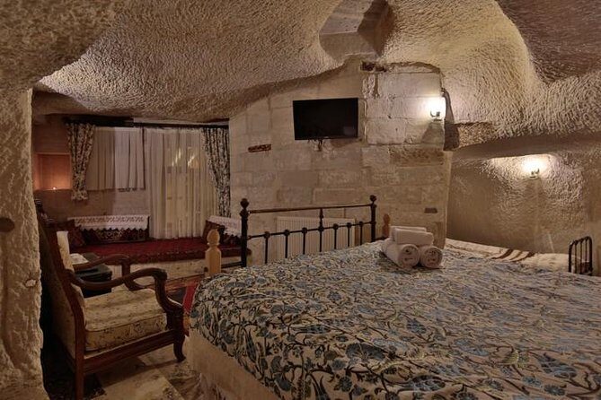 2 Days Cappadocia Tour from Istanbul - Avanos pottery plus Devrent and Pasabɑg: three kinds of Cappadocia shapes