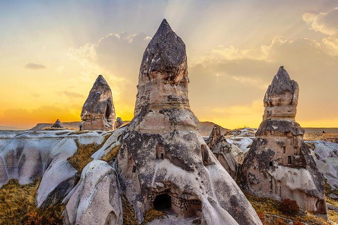 5-Day Tour of Istanbul and Cappadocia with return flights - Red Valley, Cavusin, and the Hike-Friendly Pigeon Valley