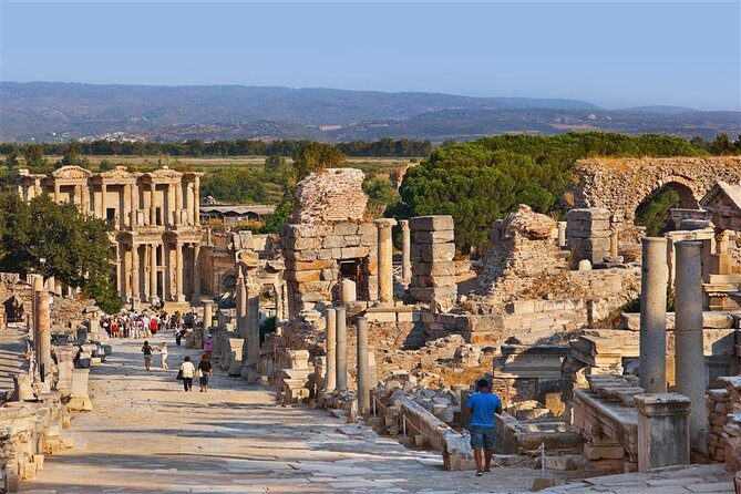 7 Days Istanbul, Cappadocia and Ephesus Tour - Ephesus day: walking among the big bones of antiquity
