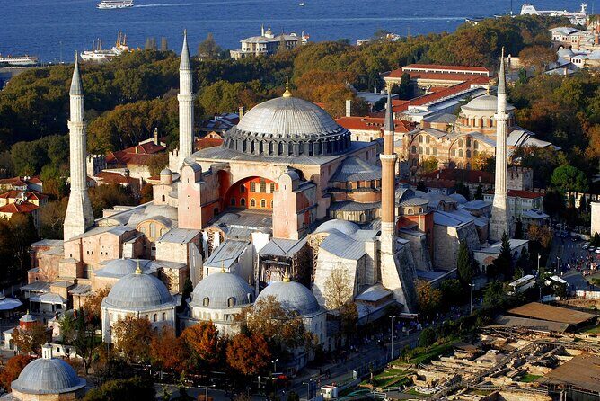 8 Day Istanbul - Cappadocia - Ephesus - Pamukkale Discover Tour - Flying to Cappadocia: The Smoothest Way to Reach the Rock Country