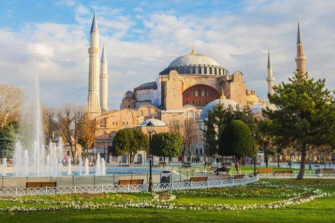 8 Days MINI Group Tour Istanbul, Ephesus, Pamukkale, Konya, Cappadocia - Getting from airport to hotel: the kind of start that saves energy