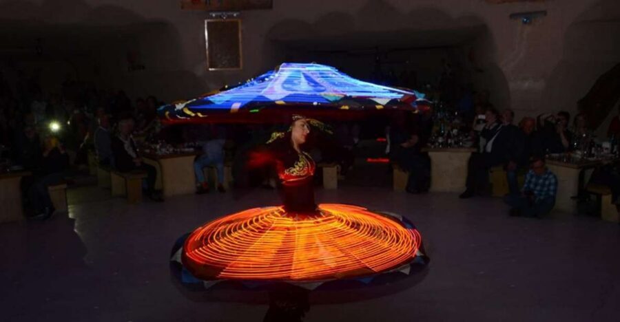 Avanos: Turkish Music and Dance Show with Dinner & Drinks - The 3-hour flow: drinks, mezes, performances, and dinner breaks