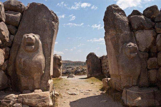 Cappadocia and Central Anatolia Tour with Professional Tour Guide - Day 2 at Hattusha: Yazılıkaya details you’ll actually remember