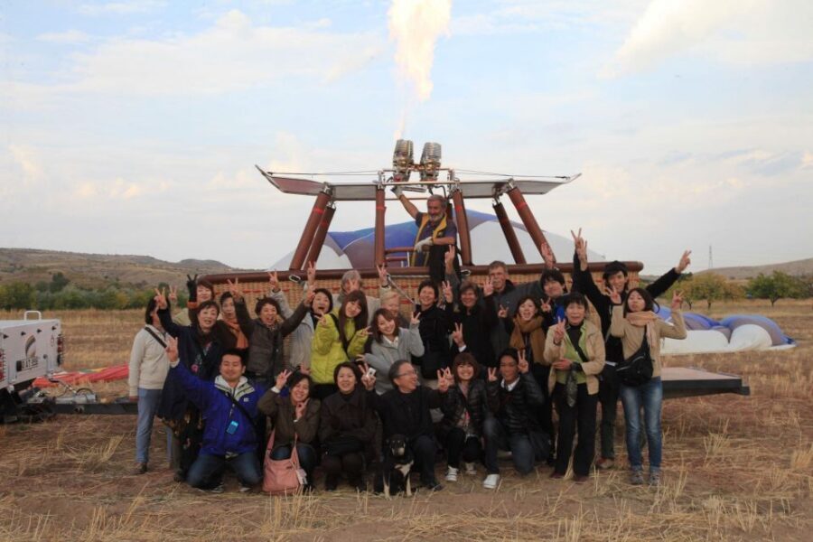 Cappadocia: Göreme Sunrise Hot Air Balloon Flight - The Smooth Descent and Soft Landing: What to Expect When It’s Over