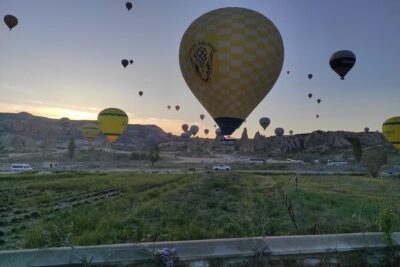Cappadocia Hot Air Balloon Flight / Over Goreme & FairyChimneys - How boarding works: safety briefing and the balloon’s simple controls