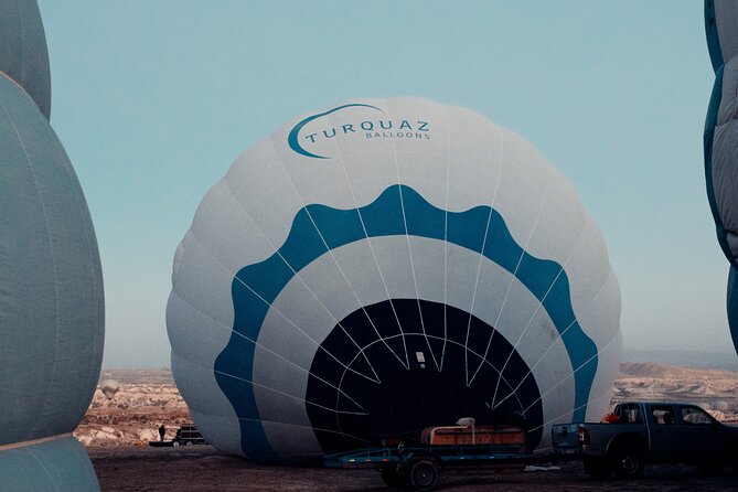 Cappadocia Hot Air Balloon Ride/ Turquaz Balloons - Inside the Basket: Seating, Comfort, and the Two-Pilot Setup