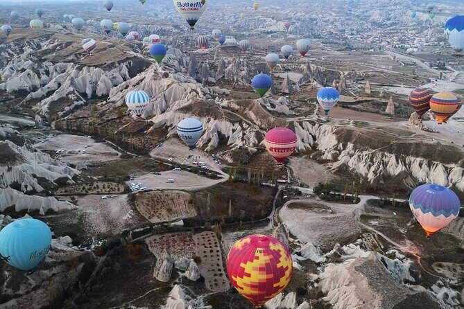 Cappadocia Hot Air Balloon Tour In Goreme - Inside the Basket: Crowd Levels, Comfort, and Photo Options