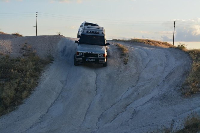 Cappadocia Jeep Safari with Hot Air Balloon Watch at Sunrise - Stop 4: Ortahisar and the castle-panorama finale