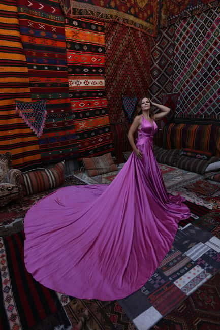 Cappadocia: Photo Shooting With Flying Dress & Carpet House - Meeting point in Göreme: how to avoid the first-day stress