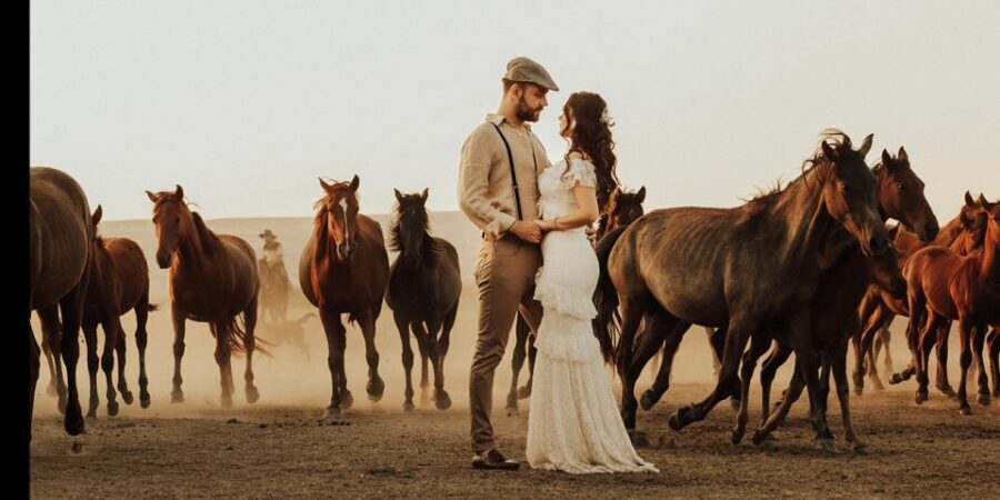 Cappadocia: PhotoShoot with Balloons. Flying Dress included. - Who this shoot is best for