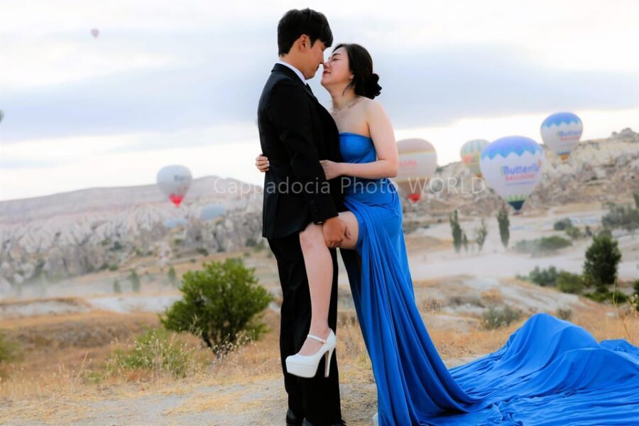 Cappadocia Photoshoot with Flying Dress - Göreme photo stop plus a sunrise window