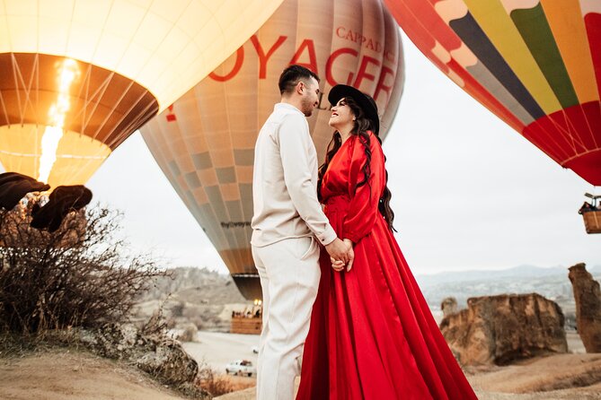Cappadocia Photoshoot with Flying Dress & Instagram Reels - The Photographer Part: Posing, Patience, and Reel Framing