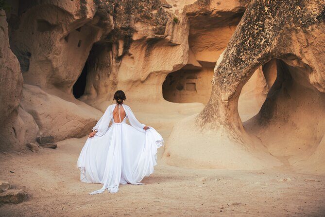 Cappadocia Private Flying Dress & Hot Air Balloon Photoshoot - Photos Only vs Photos + Instagram Reel: Choose Your Final Product