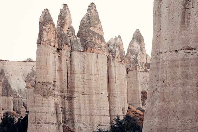 Cappadocia Red Tour: A Day of Exploration with an Expert Guide - The morning mix: Zelve Open-Air Museum and Devrent Valley