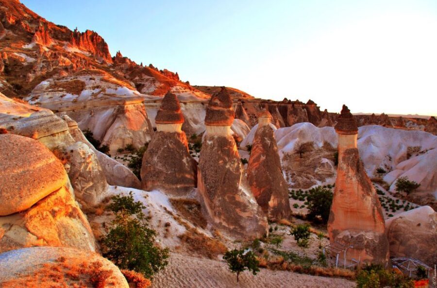 Cappadocia: Red Tour with Entry Fees and Lunch - Avanos on the Red River: pottery that still uses kick wheels