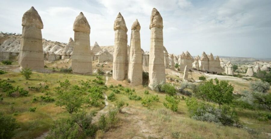 Cappadocia Red Tour with Small Group Full-Day Include Lunch - Göreme Open Air Museum: Churches Built Into Rock