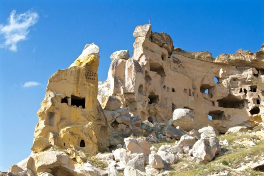 Cappadocia: Red Valley Trek and Kaymakli Underground City - Çavuşin: photo stop and a guided look at the monastic settlement