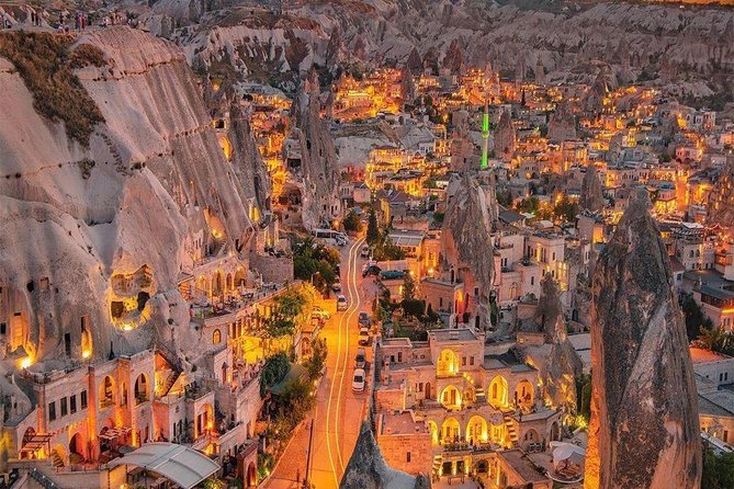 Cappadocia Tour from Istanbul 2 Days 1 Night by Plane With Cave Hotel - Day 2 starts at 10:00: Göreme Panorama and a real hike