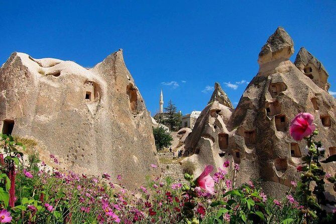 Daily Cappadocia Tour from Istanbul by Flight - The early start and small-group flow (max 15)