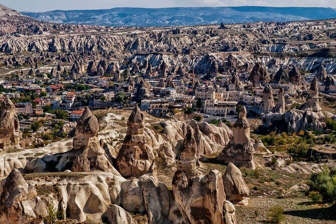 Deluxe & Private Basis - Cappadocia's Essentials - in one day - A Lived-In Cave House Moment in Göreme Town