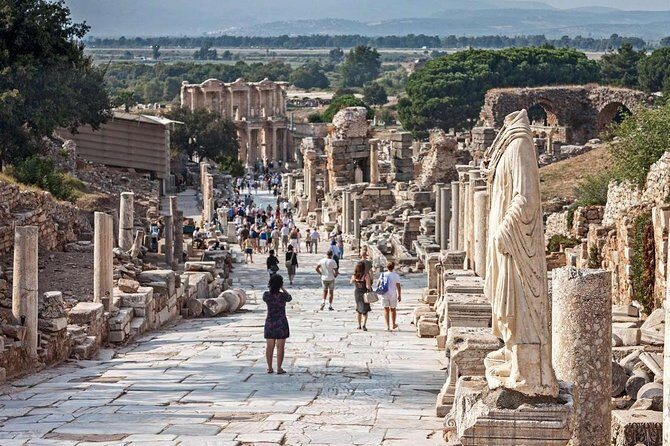 Escorted 10 Days Tour of Istanbul, Cappadocia, Ephesus and Pamukkale - Kusadasi: the smart staging point (and a true leisure block)