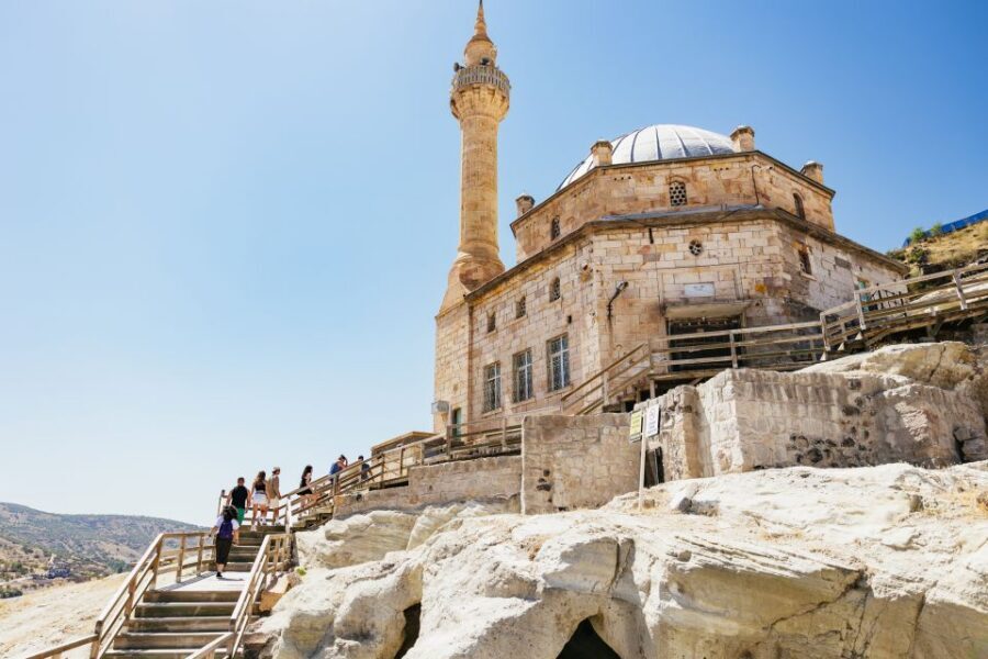 Full-Day Cappadocia Red Plus Tour - Lunch, A/C comfort, and the shop stops you’ll meet