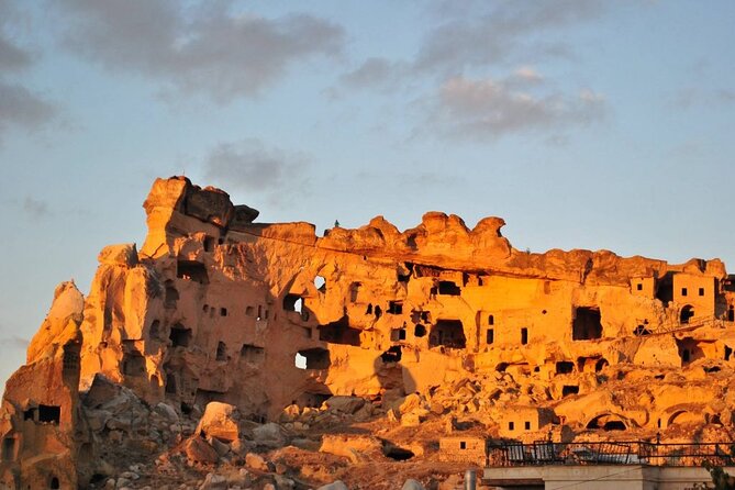 Full Day Cappadocia Red Tour with Small Group - Stop 2: Uçhisar Castle and lunch in the middle of the day