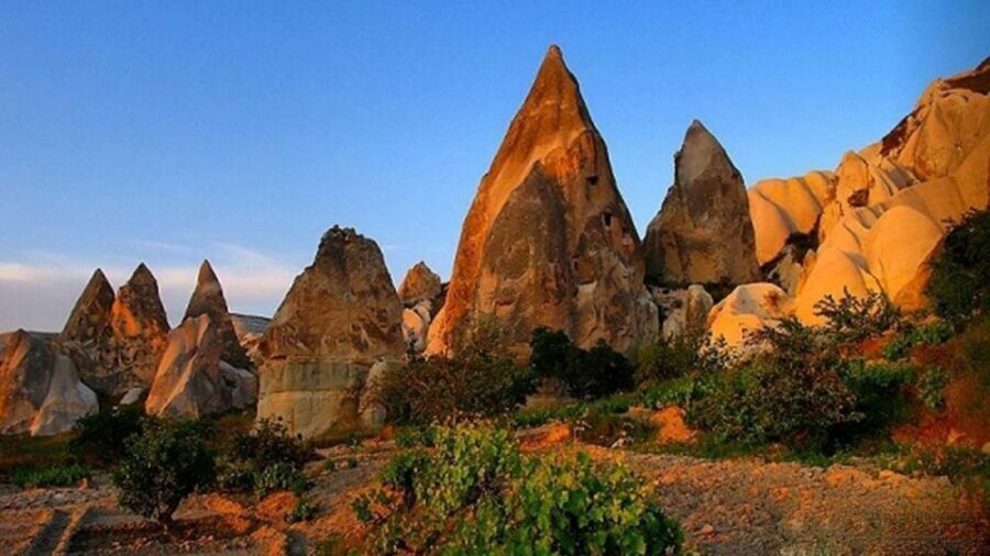 Göreme: Full-Day Customized Cappadocia Compact Itinerary - Avanos Pottery Village and Turkish Turquoise Look