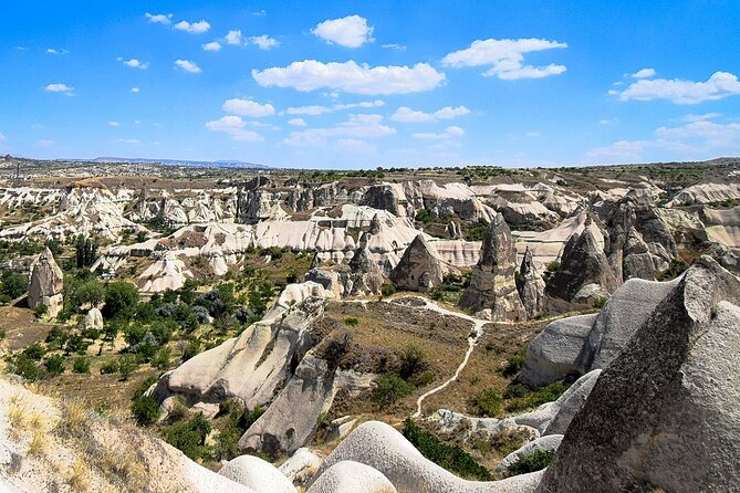 Highlights of Cappadocia (Mix of Red and Green Private Tour) - Uçhisar Castle: a high point for reading the valleys