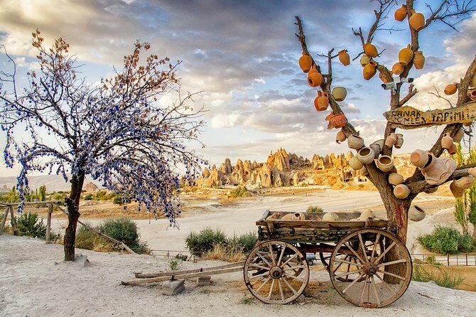 Hot Air Balloon, Best of Red and Green Guided 1-Day Tour - Zelve Open Air Museum: Rock Churches and Painted Walls