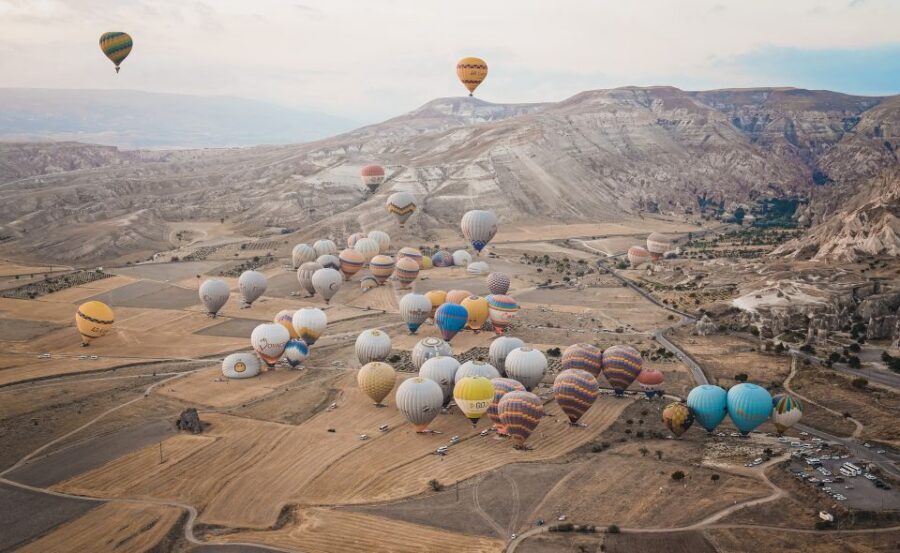 Hot air balloons in Goreme red valley - Inside the small-group flow: what 6 people changes
