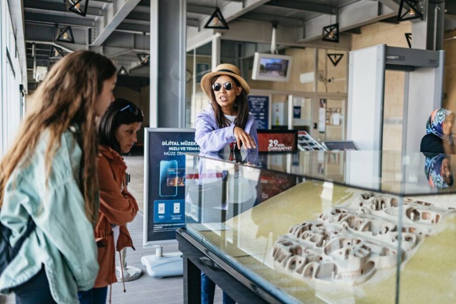 Istanbul: 2-Day Cappadocia Trip with Flights and Cave Hotel - Guides, Language, and Group Size That Actually Help