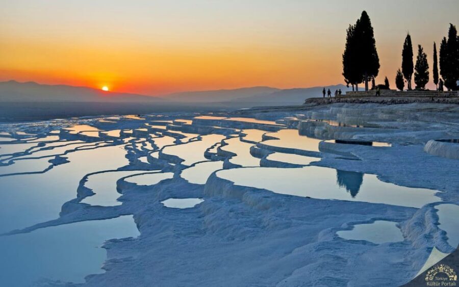 Istanbul: Ephesus, Pamukkale, Cappadocia 8-Day Trip by Plane - Day 4 Pamukkale: thermal terraces and Hierapolis