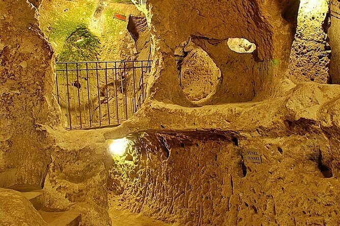 Largest Underground City Tour with Storyteller - Stop 1: Derinkuyu Yeraltı Şehri (the 85m-below “big one”)