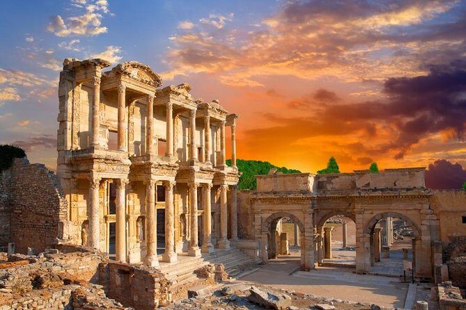 Private 4 Days Turkey Tour from Istanbul to Cappadocia, Ephesus, Pamukkale - Price and logistics: what $1,900 per person is buying you