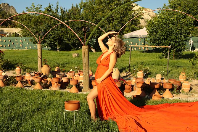 Private Photoshoot in Cappadocia - Love Valley and Red Valley: where balloons meet dramatic rock lines