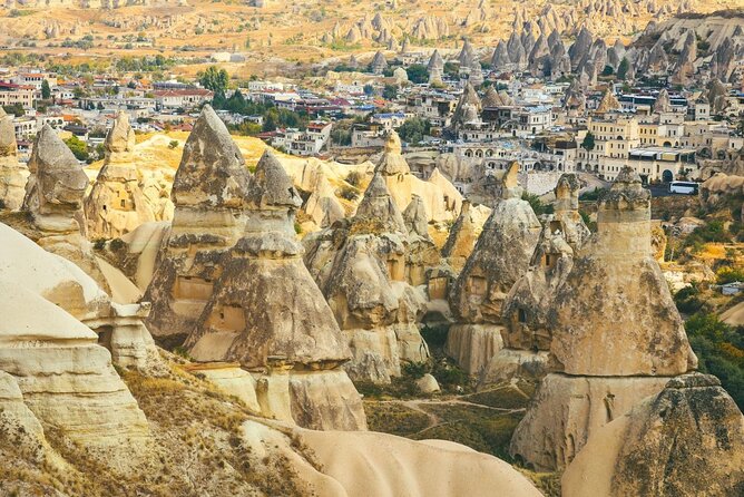 Red (North) Tour Cappadocia (small group) with lunch and ticket - Zelve Open Air Museum: walking through an abandoned cave village