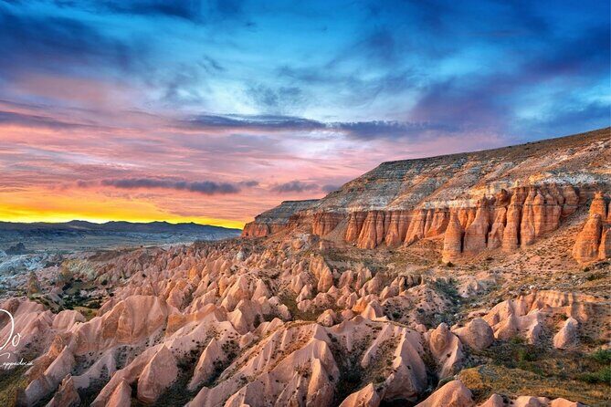 Red & Rose Valley Sunset Hiking Tour with a Trekking Dog "Oscar" - Getting Started at 5:00 pm in Göreme