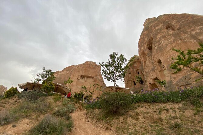 Red & Rose Valley Sunset Hiking Tour with a Trekking Dog "Oscar" - Cafe Break in the Valley of Roses