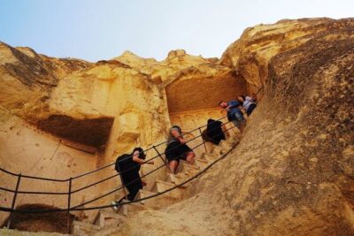Small Group Red Tour Experience in Cappadocia - Uchisar Rock Castle: the best start for scale and photos