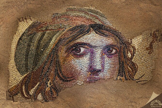 Southeast Anatolia Tour (Nemrut, Gobeklitepe, Zeugma) - Day 2 second: Göbeklitepe and the shock of human beginnings