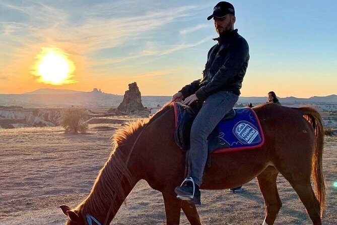The Best Sunset Horseback Riding Tours in Cappadocia - Gulludere Vadisi at dusk: Red, Rose, and Meskender in soft pink light