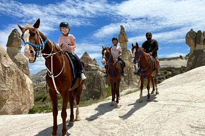 Top Notch Cappadocia: All in 1 Day Cappadocia Tour - Göreme Panorama and Pigeon Valley: photos first, then a calm breather
