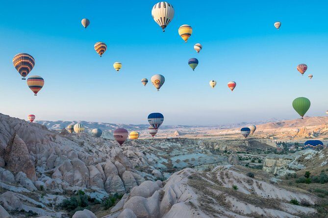 Turkey Hot Air Balloon Tour in Cappadocia - Pre-flight snacks and the calm before lift-off