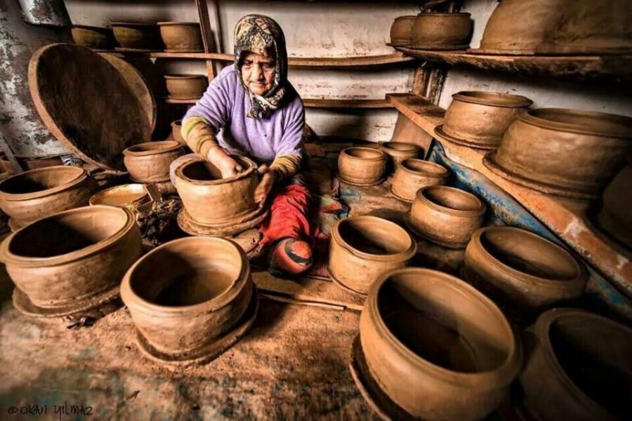 Visit to Cappadocia ceramic workshop and carpet store - A note on expectations for pottery hands-on time